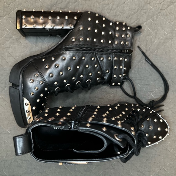 Gianni Bini Shoes - Gianni Bini Studded Lace Up Ankle Boots Black Block Heel Buckle Women’s 9.5